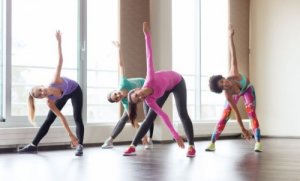 Taille straffen: 6 Übungen, die in deiner Trainingsroutine nicht fehlen dürfen