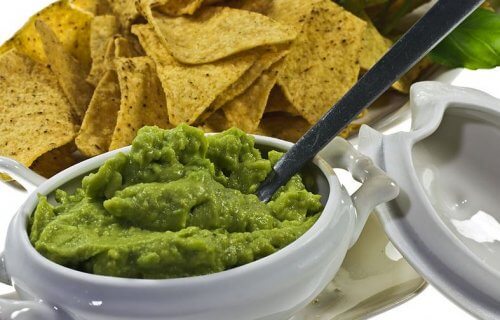 Nachos mit Guacamole
