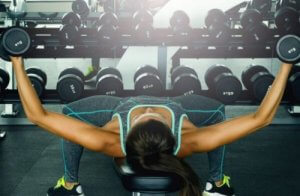 Vier Übungen für deine Brust