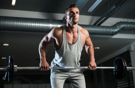 Langhantelstange heben