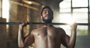 Wie geht die Military Press richtig?