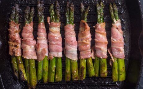 Spargel mit Bacon