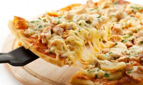 Pizzas mit Hühnchen