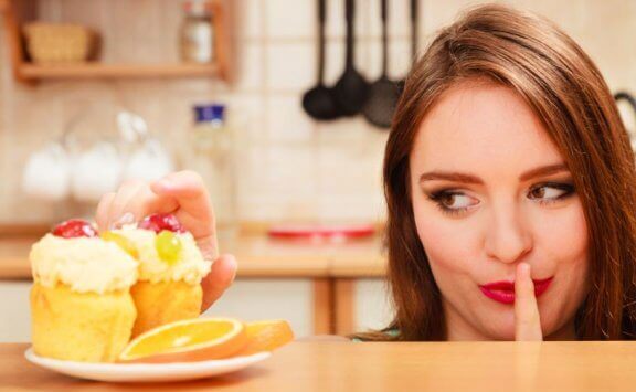 Muffins mit Früchten zu Hause zubereiten - Fit people