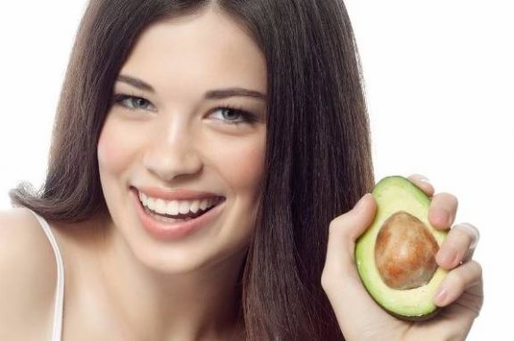 essen wie ein athlet mit avocados