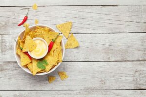 gesunde Snacks - Nachos und Käse