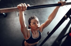 Klimmzüge richtig ausführen: Wichtige Tipps und Anregungen