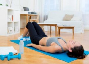 Bauch und Po: Sit-Ups
