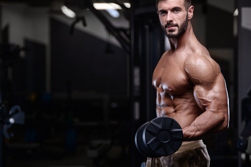 Kraft duch Bizeps-Curls